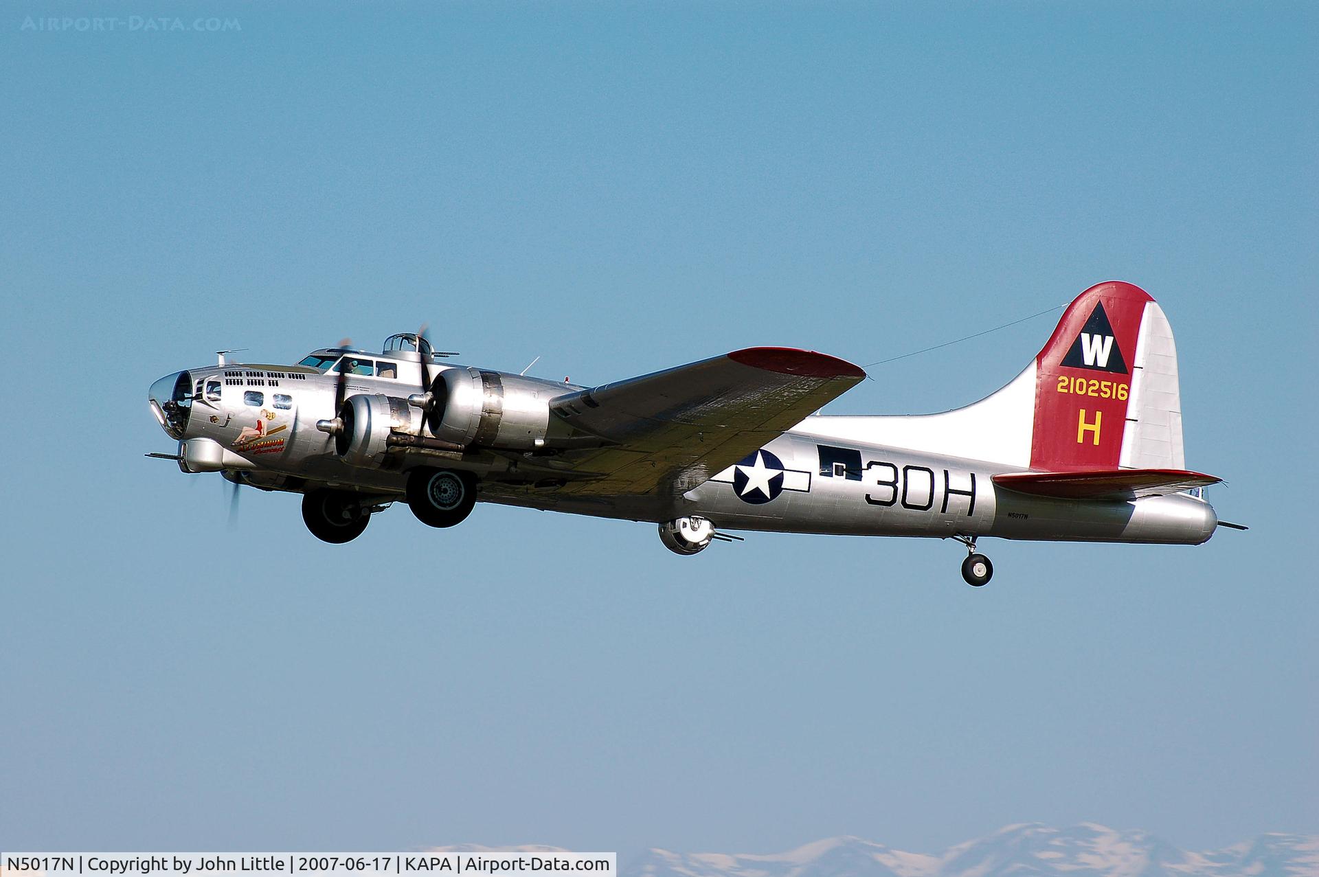 N5017N, 1944 Lockheed/Vega (Boeing) B-17G-105-VE Flying Fortress C/N 8649, Take-Off 17L - Sunday Rides