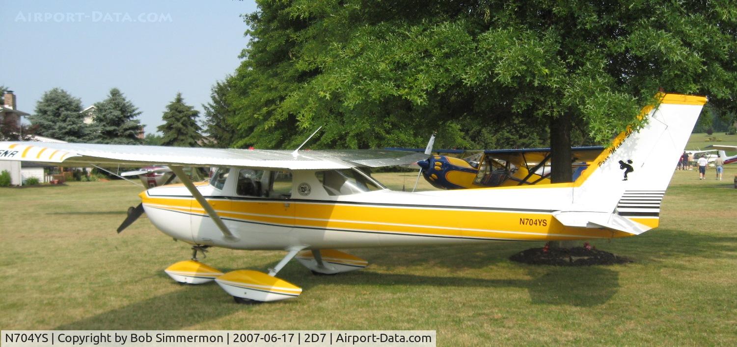 N704YS, 1976 Cessna 150M C/N 15078984, Father's Day fly-in at Beach City, OH