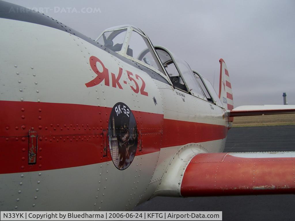 N33YK, 1990 Yakovlev Yak-52 C/N 9010910, Front Left