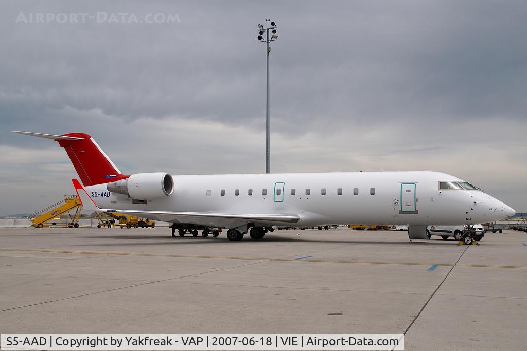 S5-AAD, 1997 Canadair CRJ-200LR (CL-600-2B19) C/N 7166, Adria Airways Regionaljet