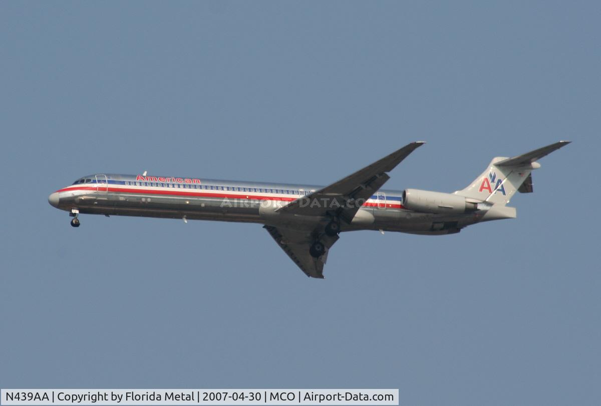 N439AA, 1987 McDonnell Douglas MD-83 (DC-9-83) C/N 49457, MD-80