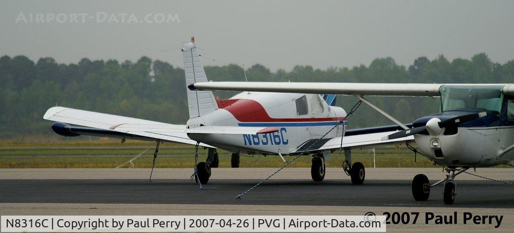 N8316C, 1975 Piper PA-28-140 C/N 28-7625101, Gets a little more crowded at the end of the apron