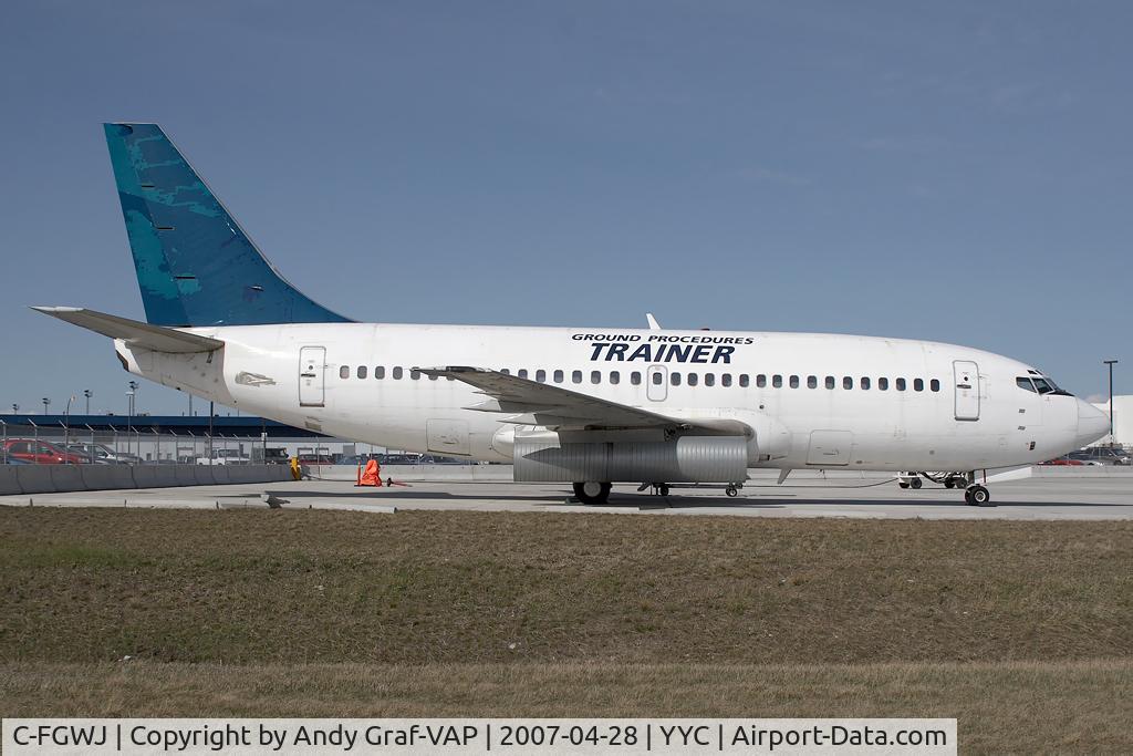 C-FGWJ, 1969 Boeing 737-217 C/N 20196, B737-200