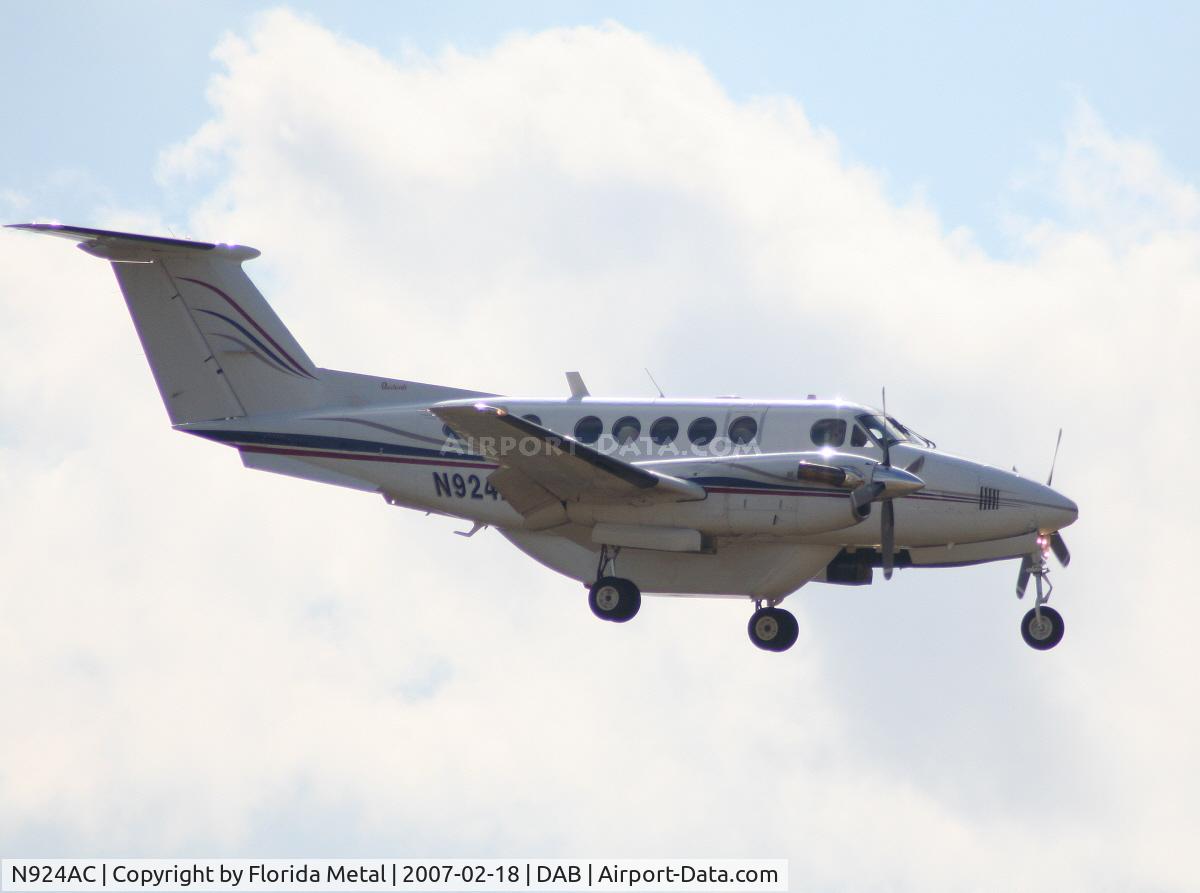 N924AC, 1979 Beech 200 Super King Air Catpass C/N BB483, B200
