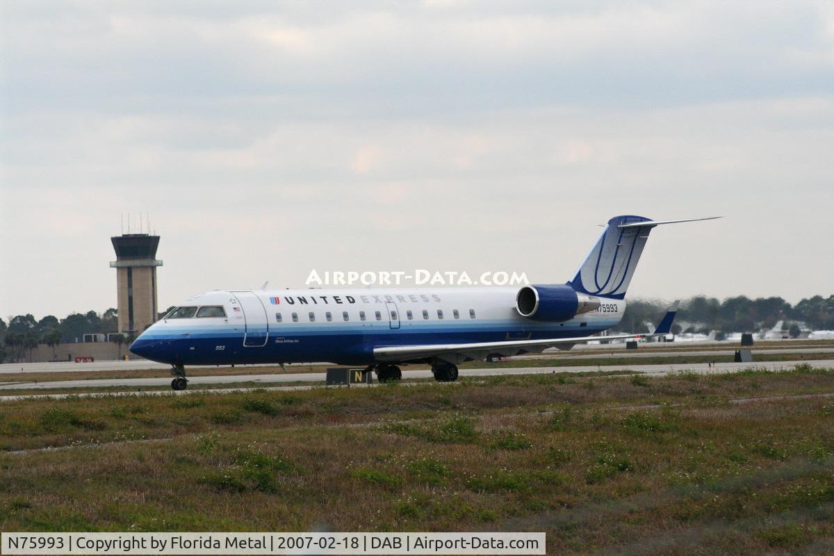 N75993, 2000 Bombardier CRJ-200ER (CL-600-2B19) C/N 7372, United Express