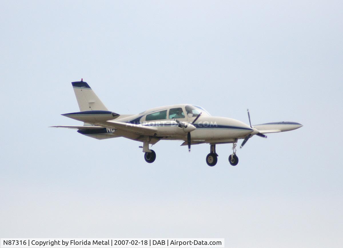 N87316, 1975 Cessna 310R C/N 310R0512, C310R