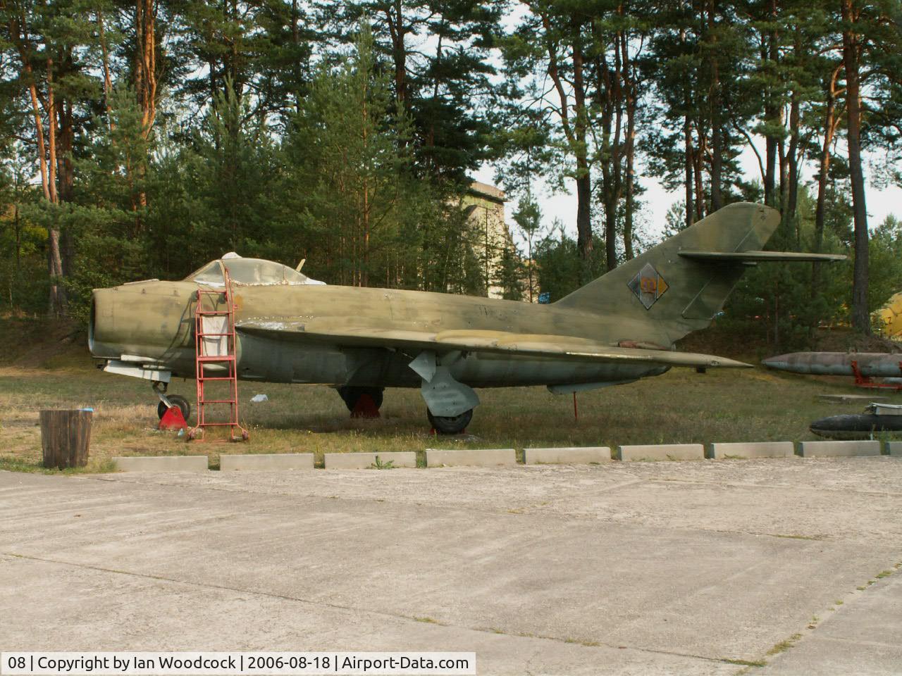 08, 1957 Mikoyan-Gurevich MiG-17F C/N IC06-30, Mikoyan-Gurevich MiG-17F/Finow-Brandenburg