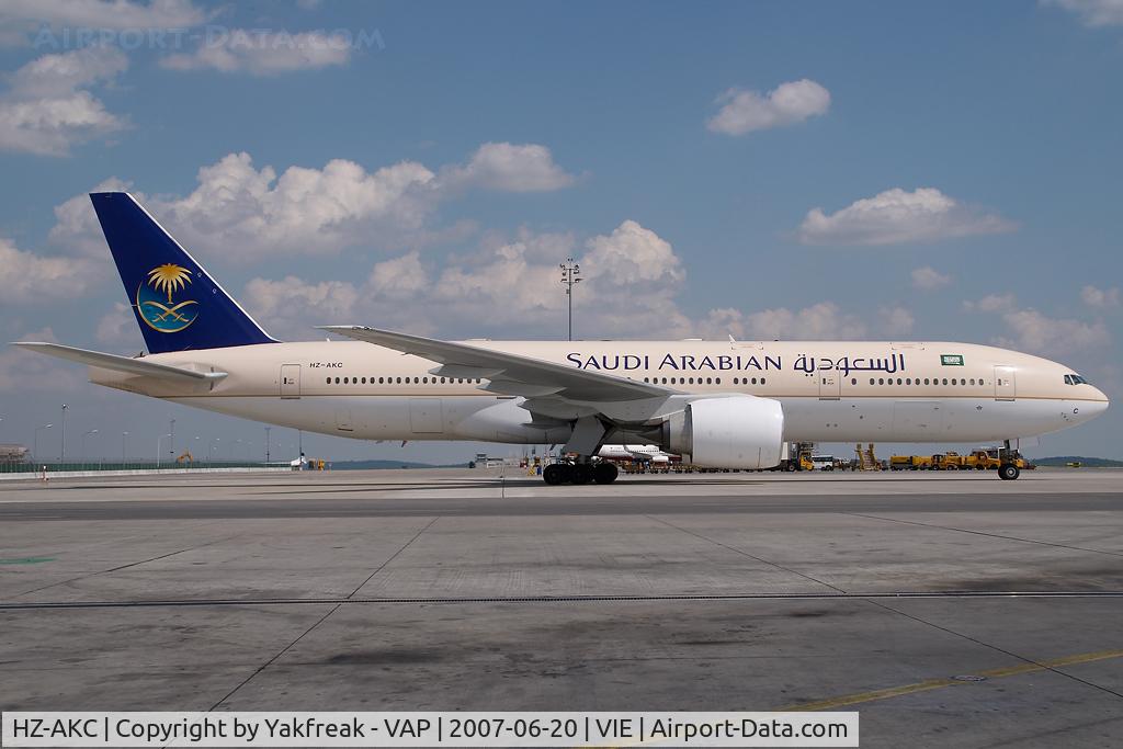 HZ-AKC, 1997 Boeing 777-268/ER C/N 28346, Saudia Boeing 777-200