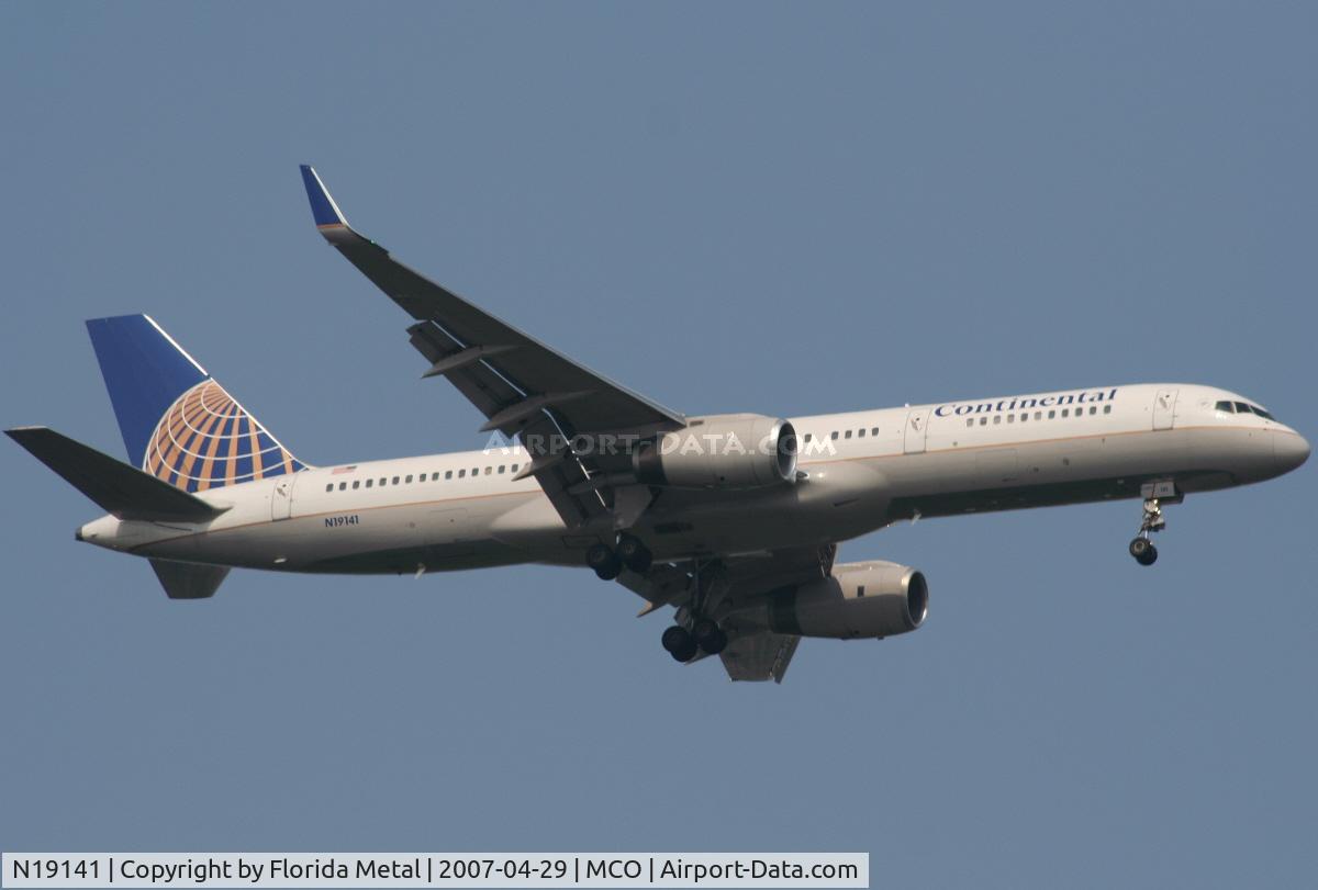 N19141, 2000 Boeing 757-224 C/N 30354, Continental