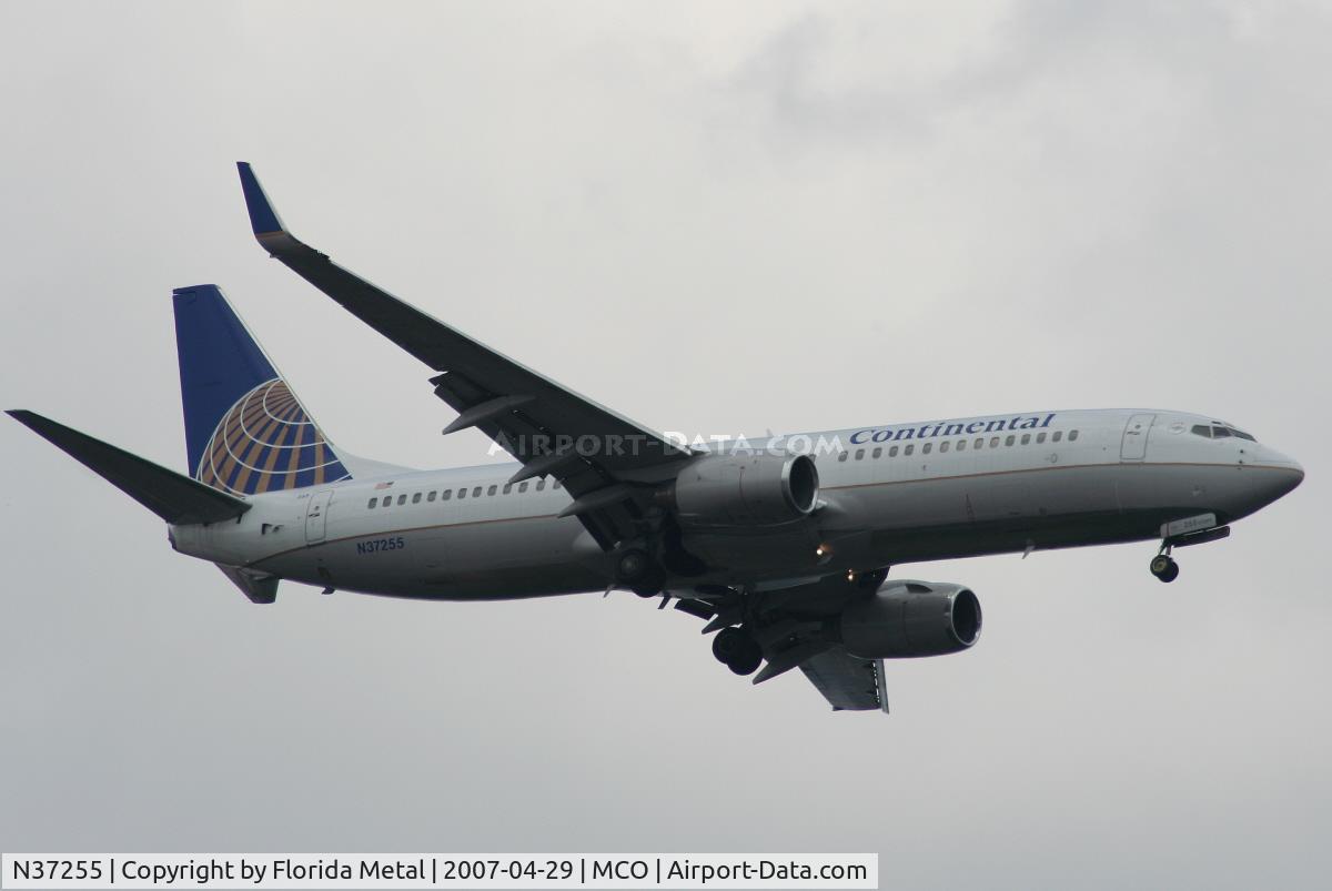 N37255, 2000 Boeing 737-824 C/N 30610, Continental