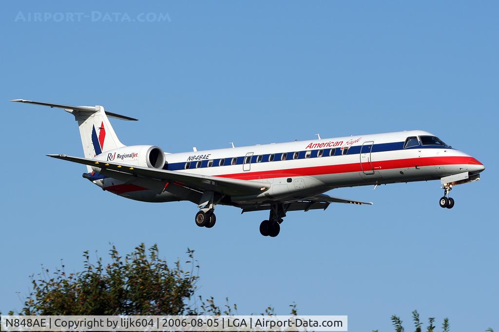 N848AE, 2003 Embraer ERJ-140LR (EMB-135KL) C/N 145710, Runway 4 arrival from Planeview Park