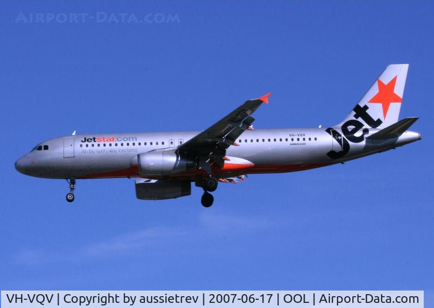 VH-VQV, 2004 Airbus A320-232 C/N 2338, Landing from the north at Coolangatta