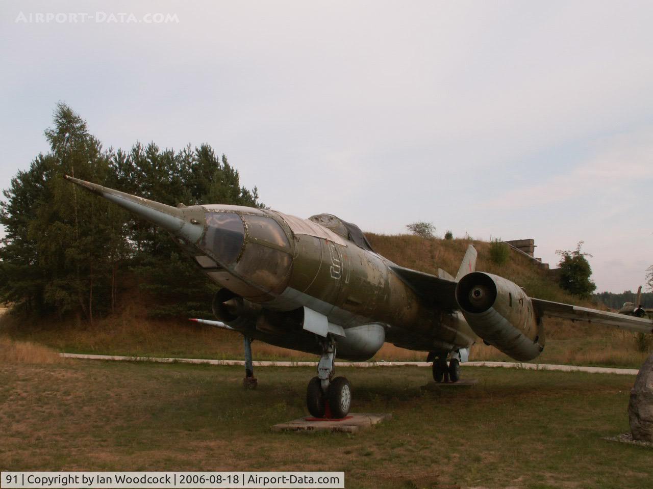 91, Yakovlev Yak-28R C/N 8961310, Yakolev Yak-28R/Finow-Brandenburg (marked as 91 white)