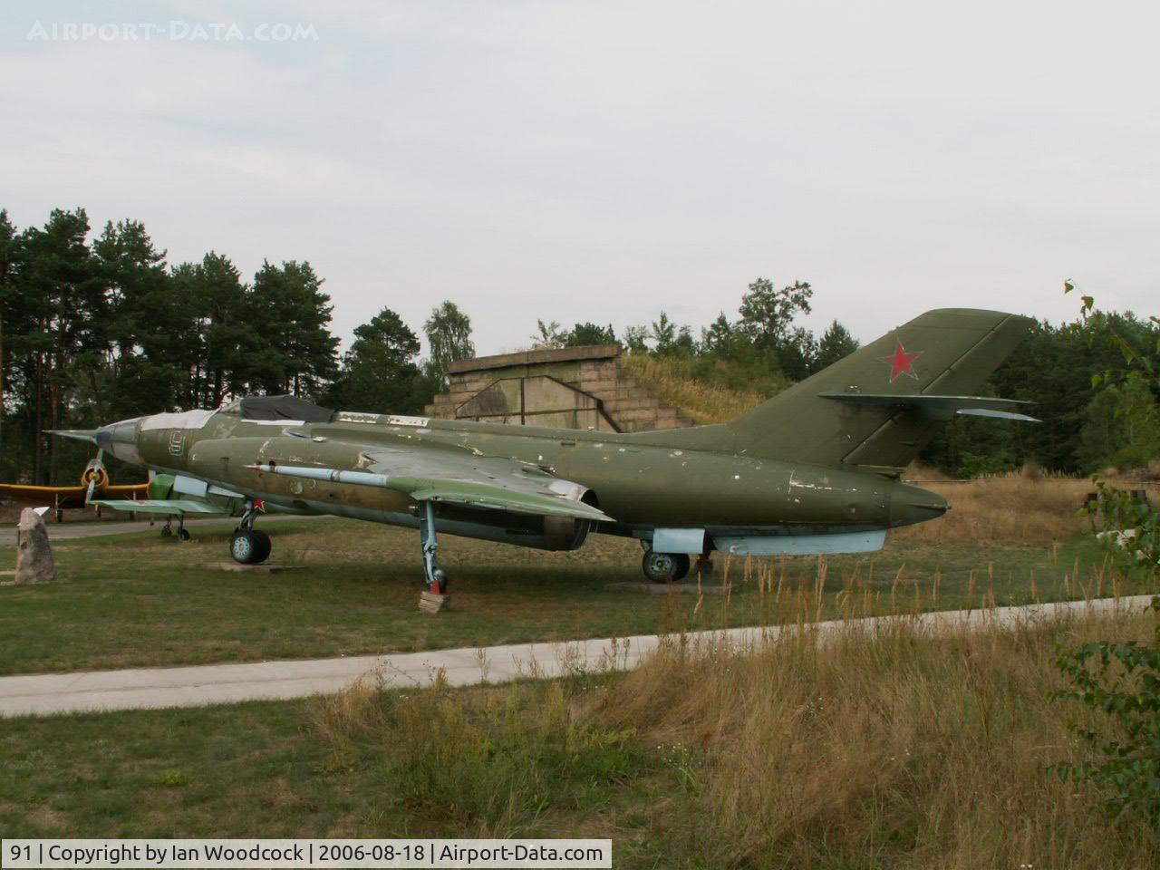 91, Yakovlev Yak-28R C/N 8961310, Yakolev Yak-28R/Finow-Brandenburg (marked as 91 white)