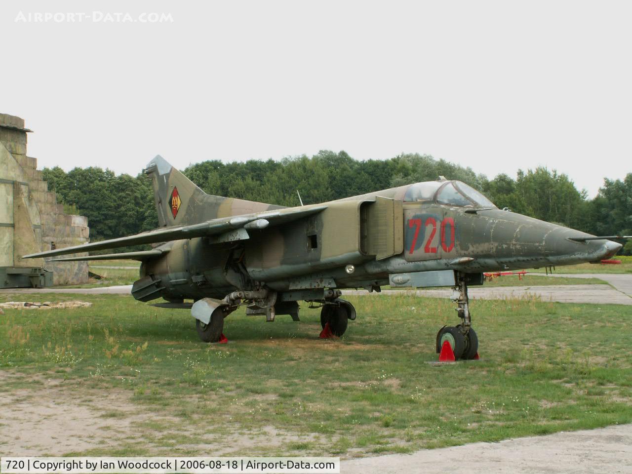 720, 1981 Mikoyan-Gurevich MiG-23BN C/N 039315732, Mikoyan-Gurevich MiG-23 BN/Finow-Brandenburg (marked as 720)