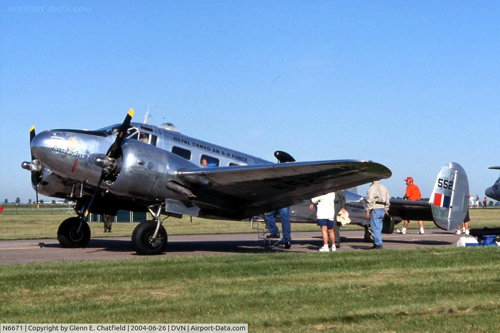 N6671, 1952 Beech Expeditor 3NM C/N CA-152, At the Quad Cities Air Show