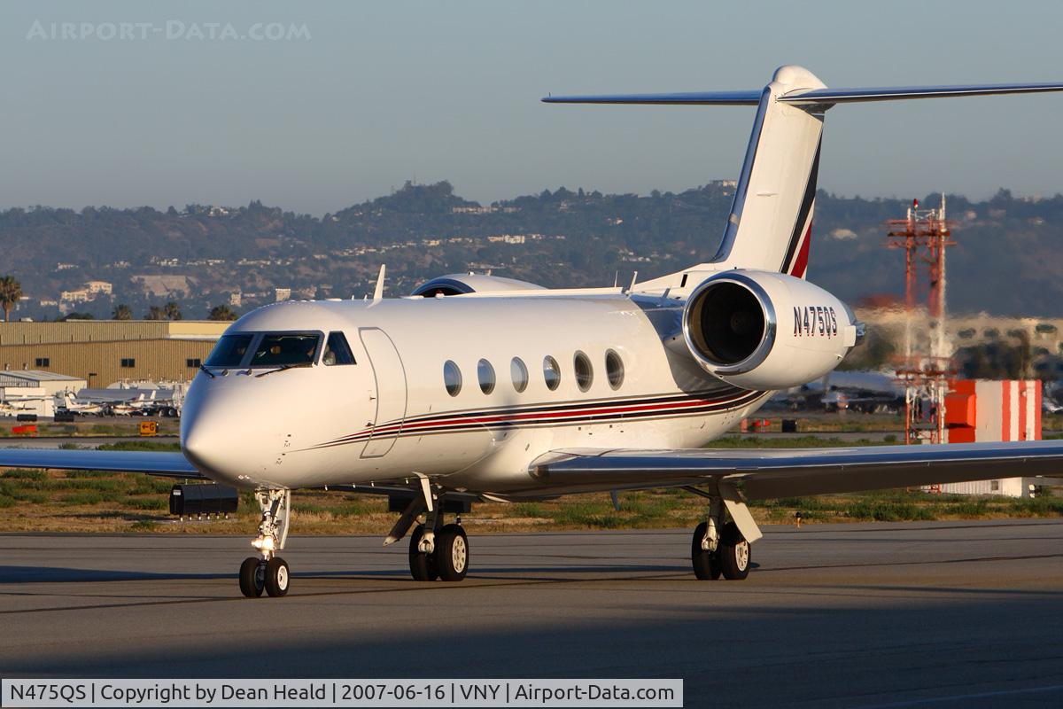 N475QS, 1995 Gulfstream Aerospace G-IV C/N 1275, Harman International Industries N475QS taxiing to RWY 16R for departure to Teterboro (KTEB) in nice evening light.