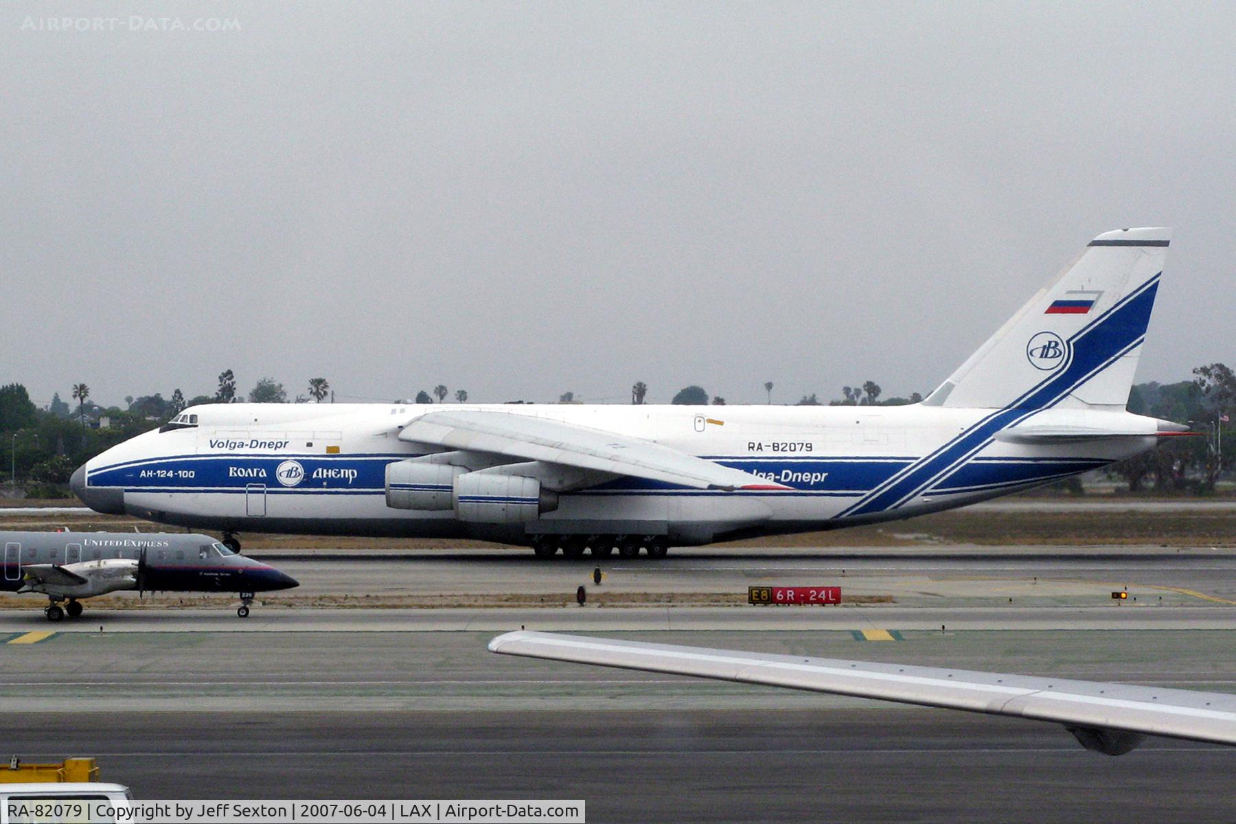 RA-82079, 2000 Antonov An-124-100 Ruslan C/N 9773052062157/0801, AH-124-100 taking off from LAX