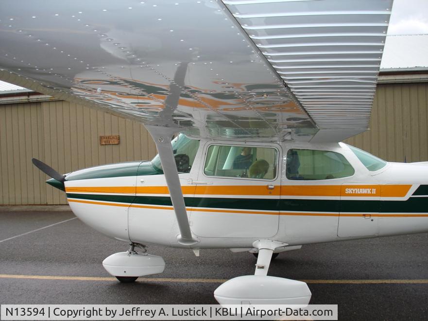 N13594, 1973 Cessna 172M C/N 17262867, Cessna N13594 at Bellingham IAP, WA