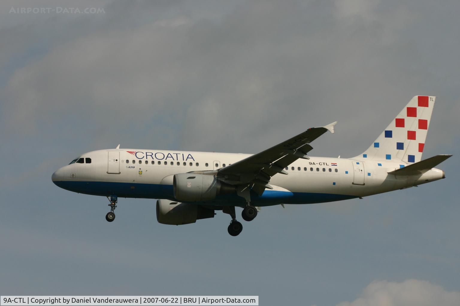 9A-CTL, 2000 Airbus A319-112 C/N 1252, arrival of flight OU456