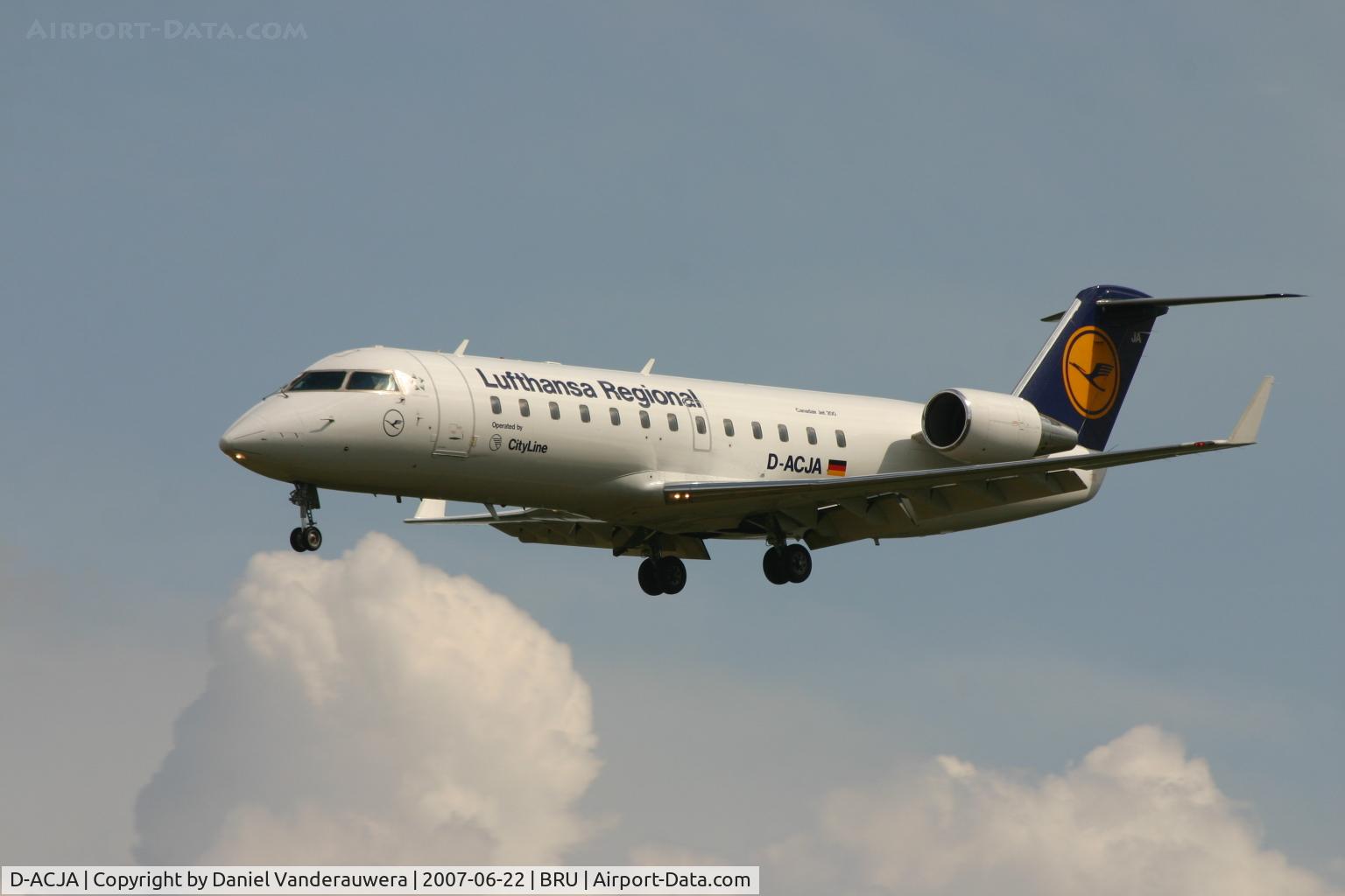 D-ACJA, 1996 Canadair CRJ-100LR (CL-600-2B19) C/N 7122, flight LH 3206 is descending to rwy 25L