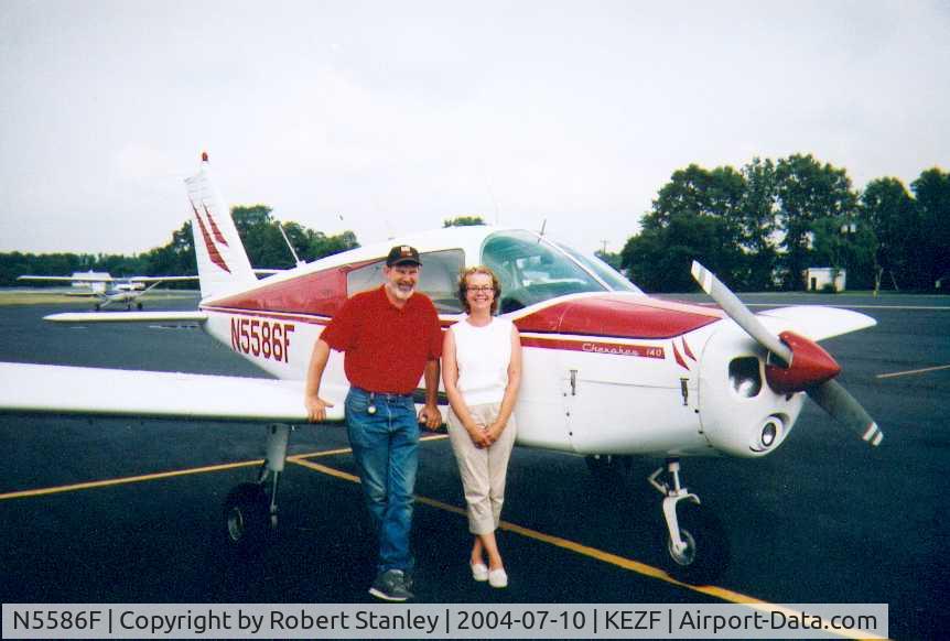 N5586F, 1968 Piper PA-28-140 C/N 28-24919, Pete & Bette Hodges with 86Foxtrot after the purchase