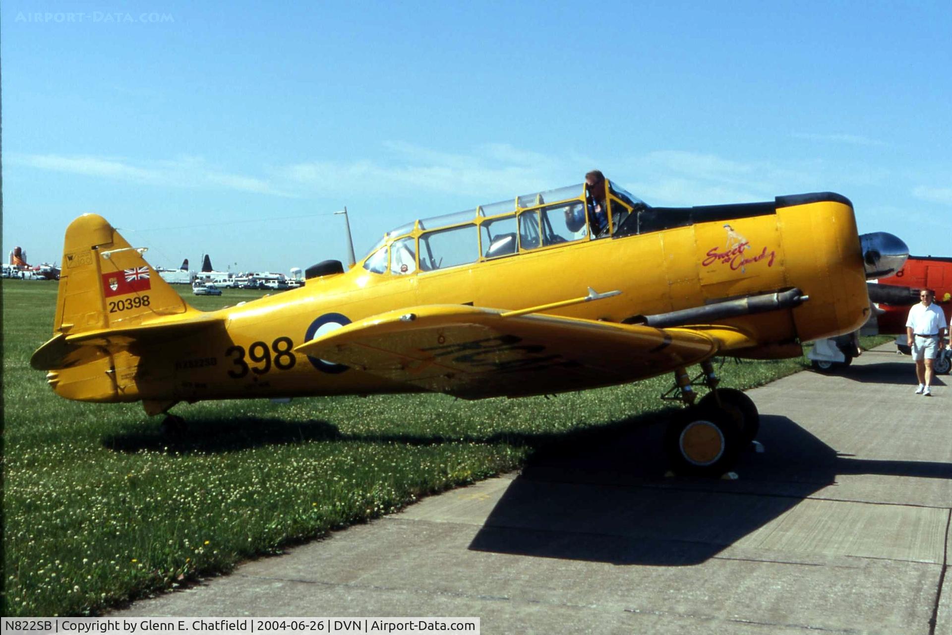 N822SB, 1952 Canadian Car & Foundry Harvard MK IV C/N CCF4-189, At the Quad Cities Air Show