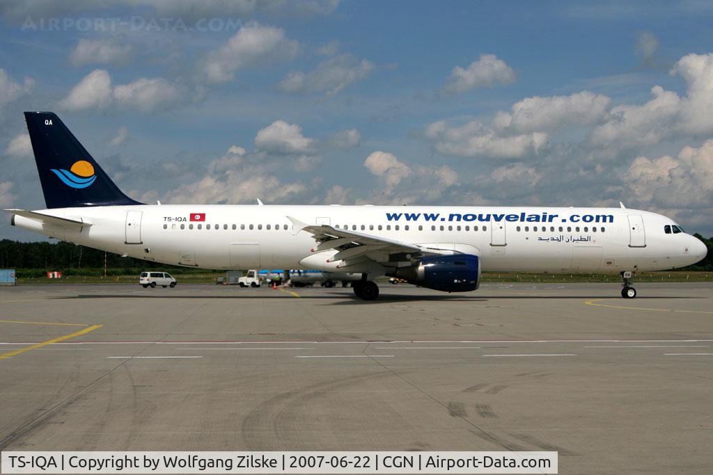 TS-IQA, 1999 Airbus A321-211 C/N 970, visitor