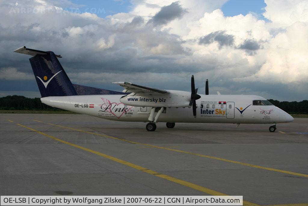 OE-LSB, 1998 De Havilland Canada DHC-8-314Q Dash 8 C/N 525, visitor