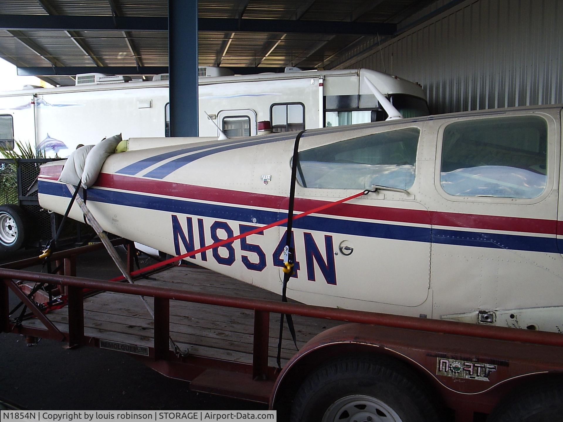 N1854N, 1981 Beech F33A Bonanza C/N CE-975, Fuselage