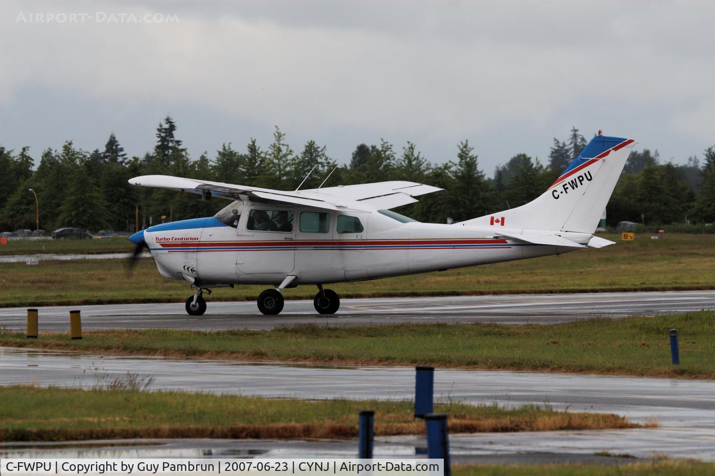 C-FWPU, 1967 Cessna T210H Turbo Centurion C/N T210-0315, Heading for the active