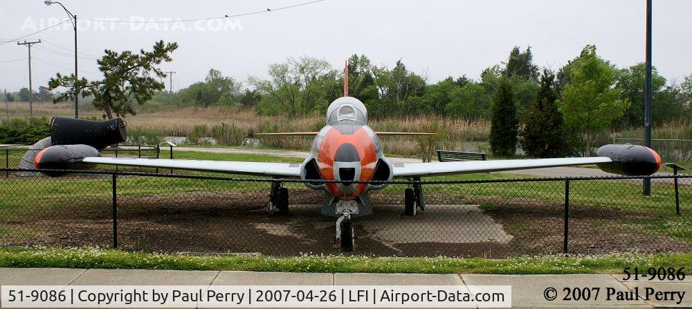 51-9086, 1951 Lockheed T-33A Shooting Star C/N 580-6870, As you can see, she's in MUCh better shape than the poor bird at ASJ