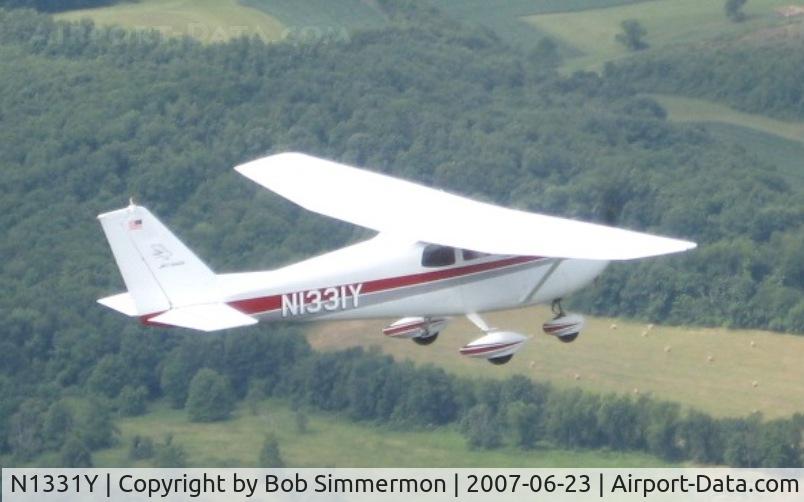 N1331Y, 1961 Cessna 172C C/N 17249031, 3000' near Newark, OH