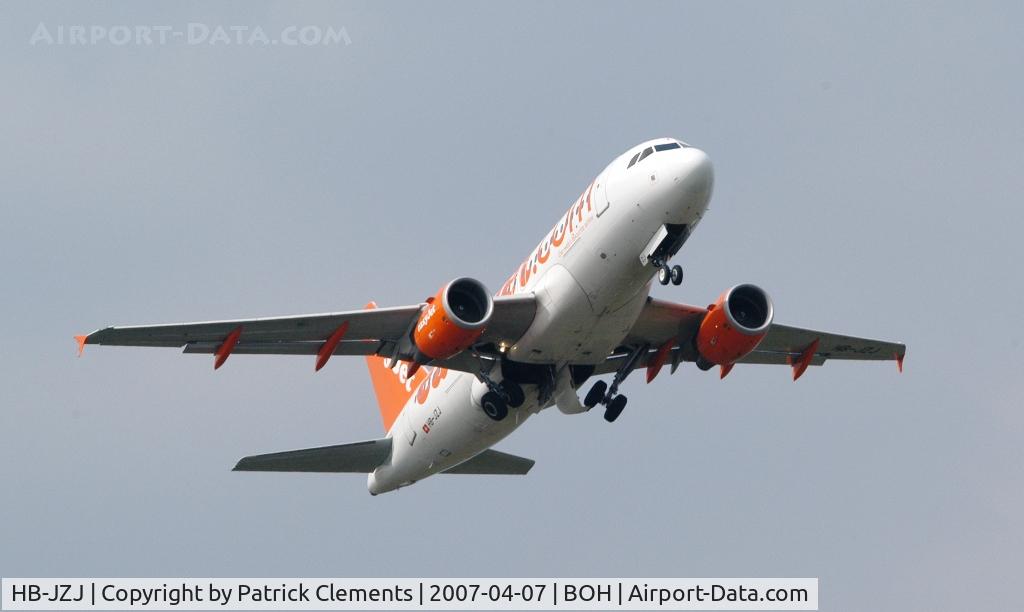 HB-JZJ, 2004 Airbus A319-111 C/N 2265, TAKE OFF RUNWAY 08