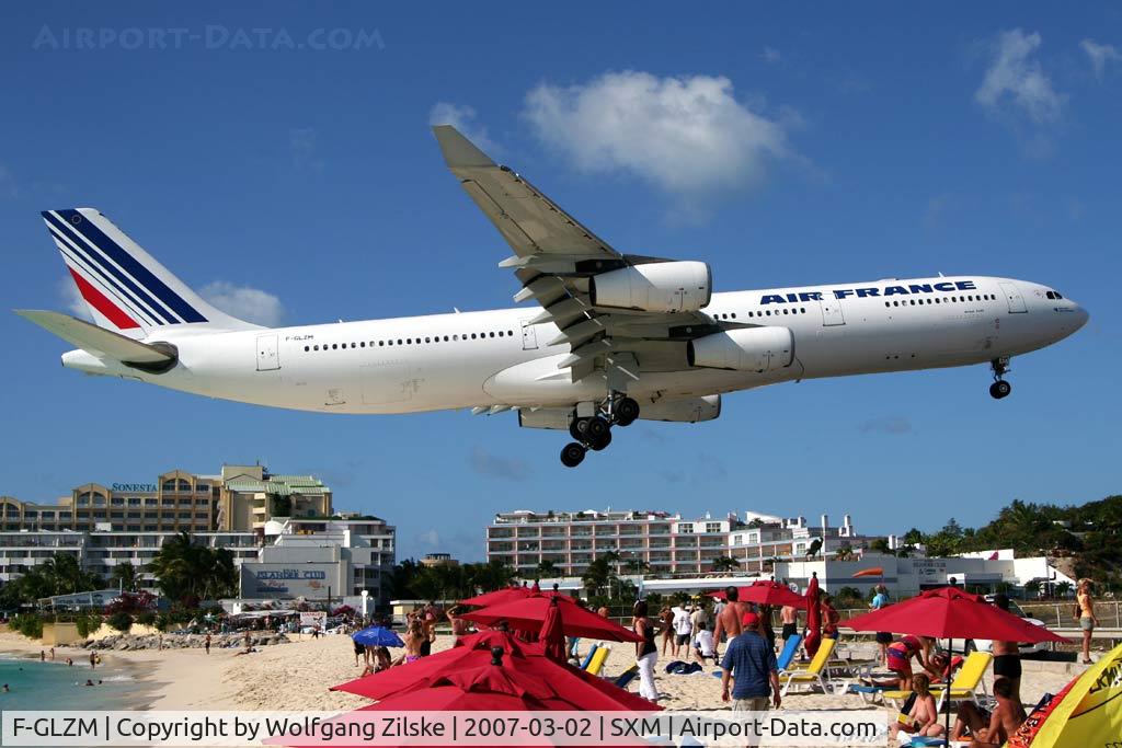 F-GLZM, 1998 Airbus A340-313X C/N 237, visitor