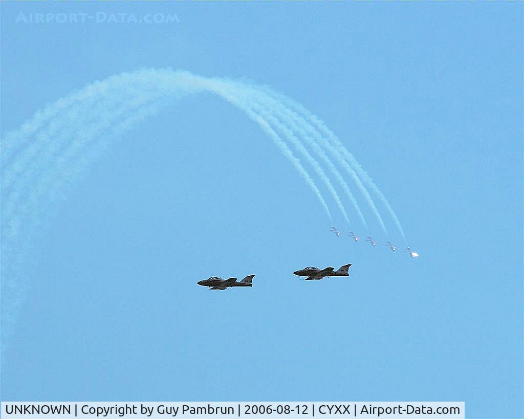 UNKNOWN, , CT-114 Tutor Snowbirds demo @ Abbotsford Airshow
