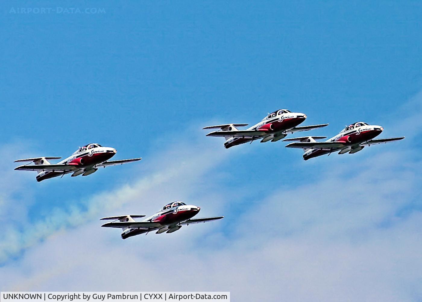 UNKNOWN, , CT-114 Tutor Snowbirds demo @ Abbotsford Airshow