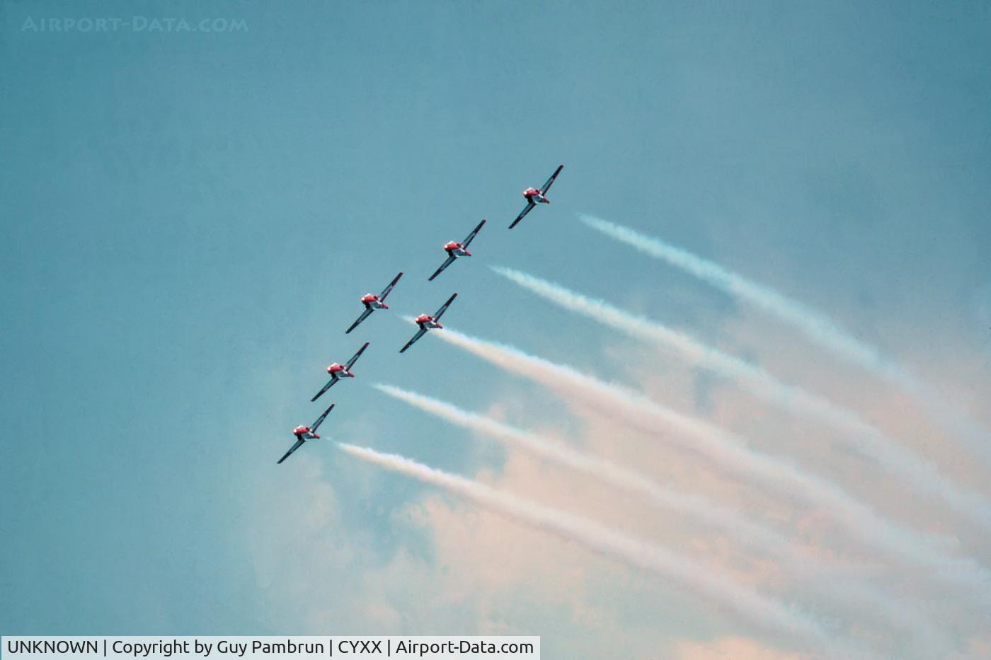 UNKNOWN, , CT-114 Tutor Snowbirds demo @ Abbotsford Airshow