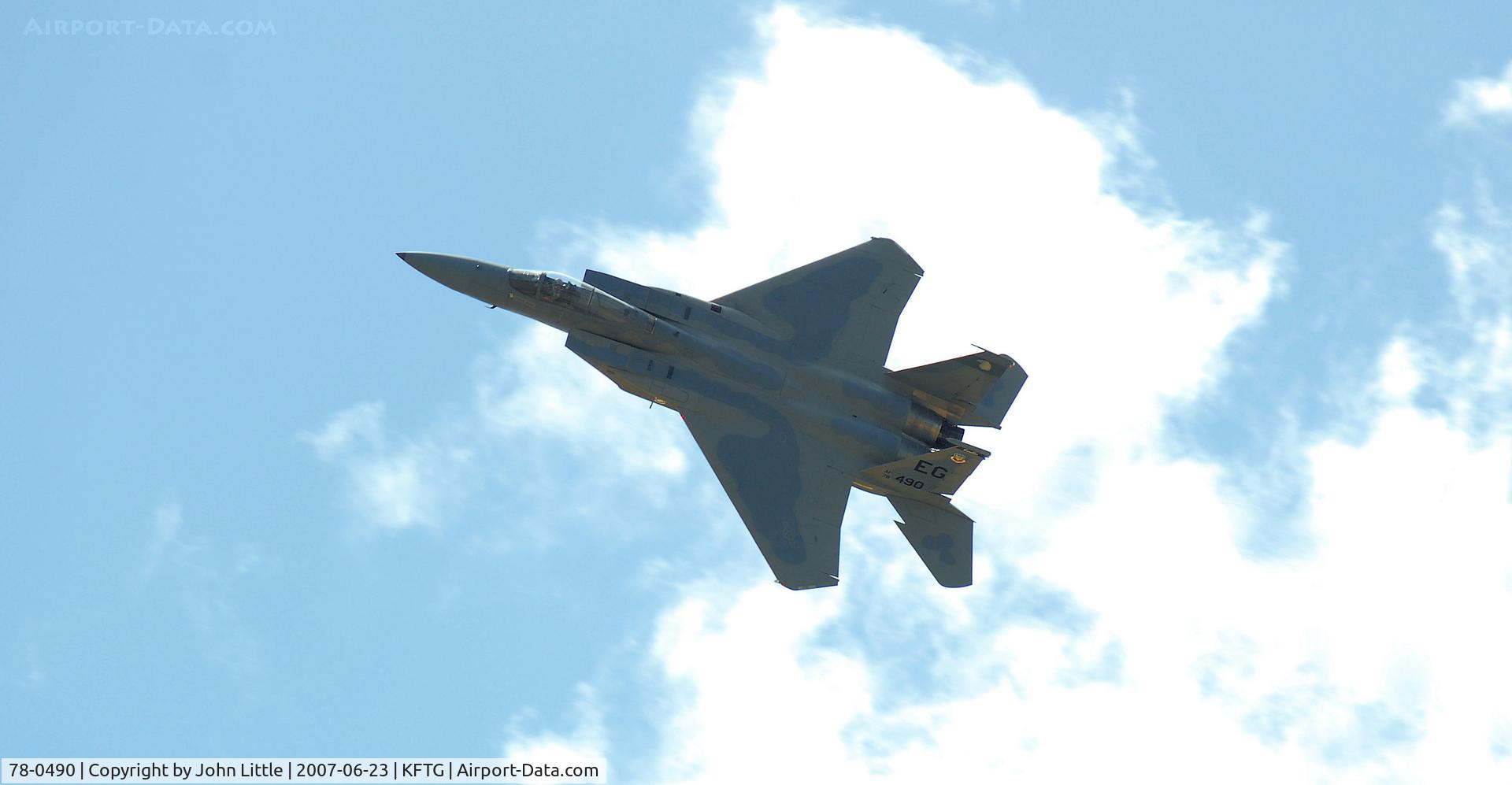 78-0490, 1978 McDonnell Douglas F-15C Eagle C/N 0472/C023, Full Field Knife Edge pass for F-15