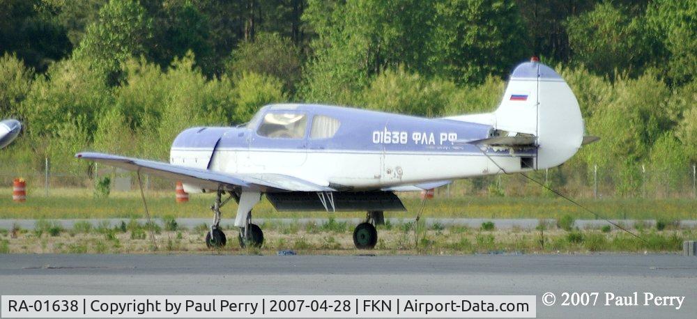 RA-01638, Yakovlev Yak-18T C/N Not found 01638, The purple Yak, become more and more complete