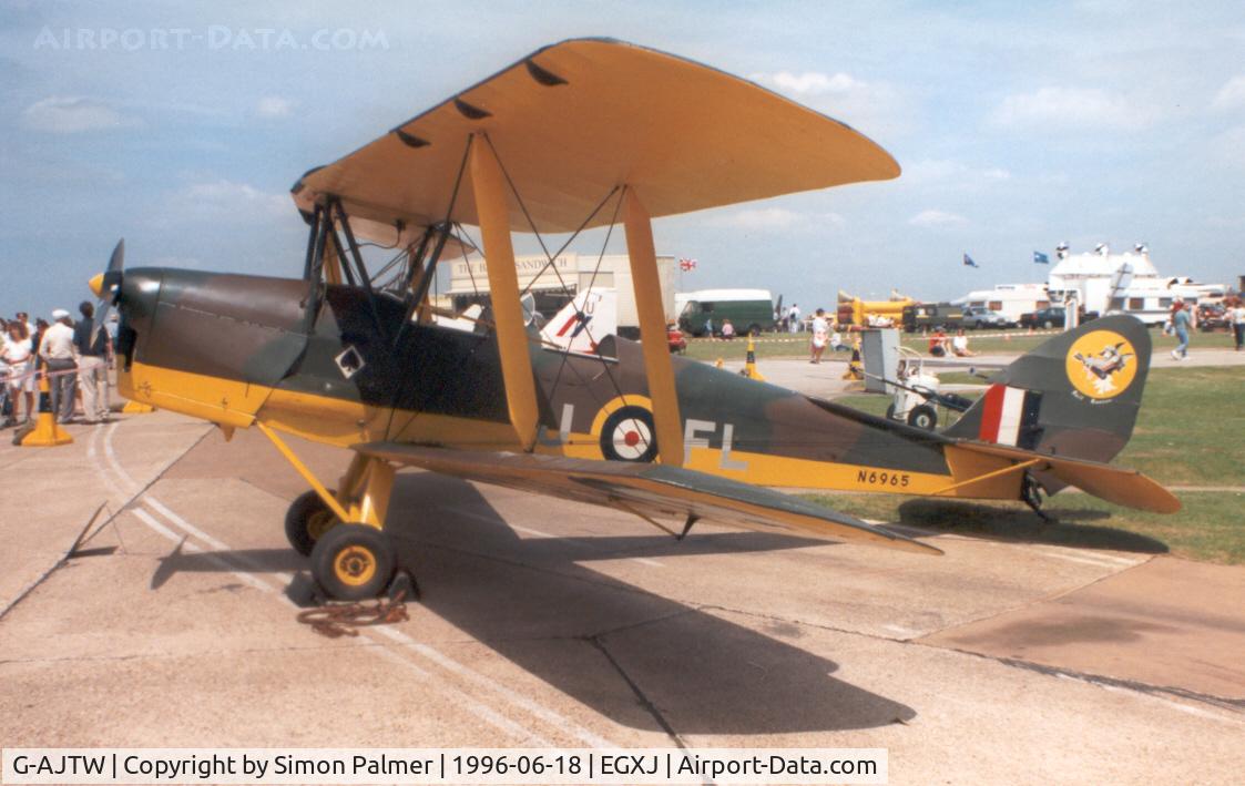 G-AJTW, 1939 De Havilland DH-82A Tiger Moth II C/N 82203, Tiger Moth in RAF colours as N6965