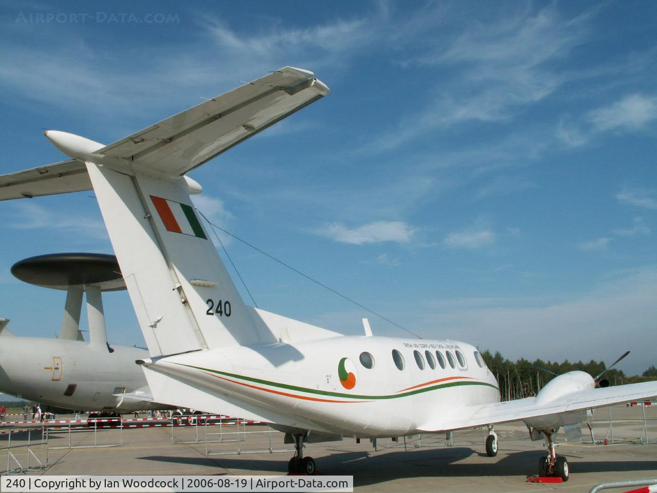 240, 1980 Beech 200 Super King Air C/N BB-672, Beech 200/Irish Air Corps/Laage Show