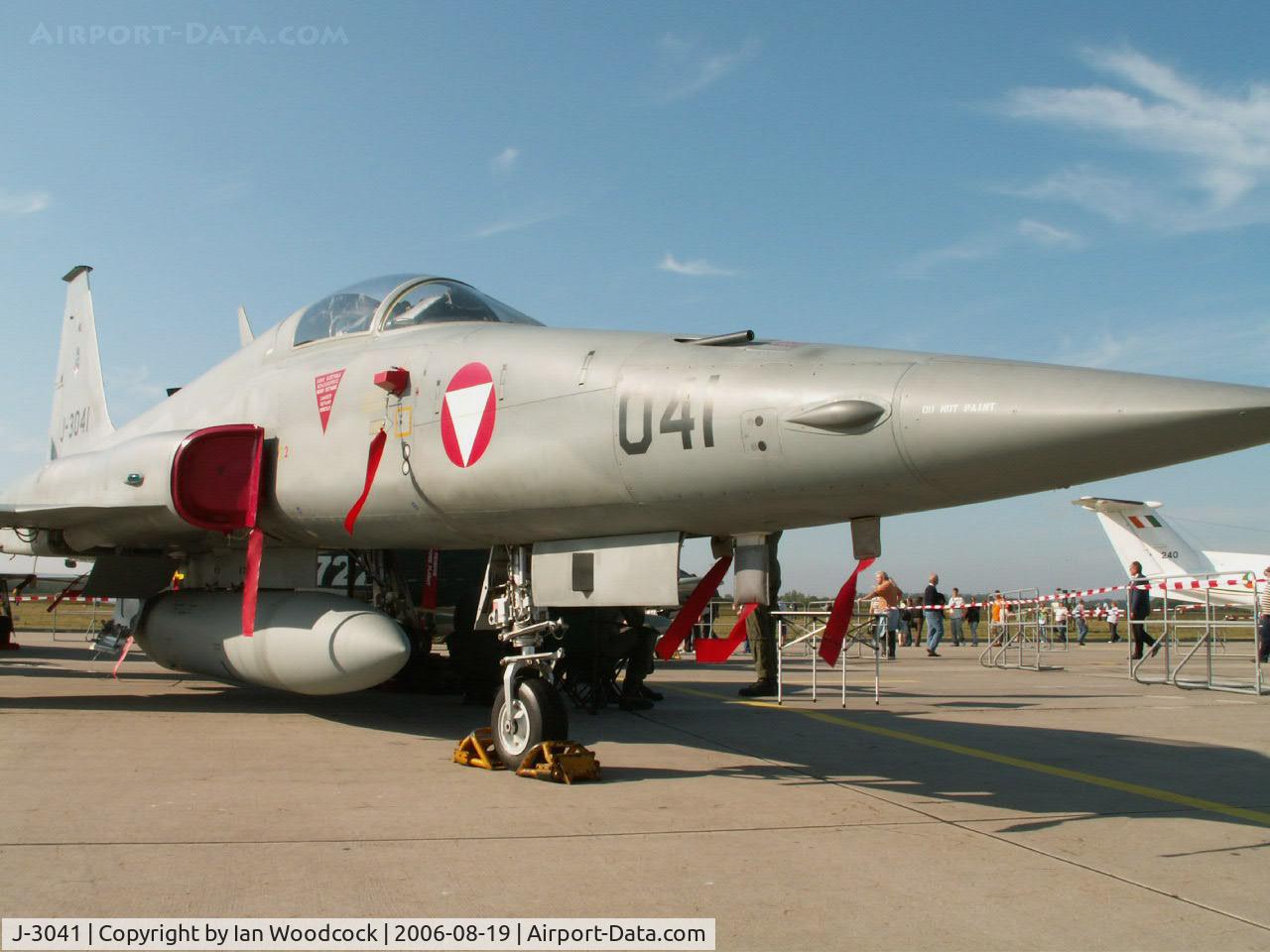 J-3041, 1979 Northrop F-5E Tiger II C/N L.1041, Northrop F-5E/Austrian Air Force/Laage Show