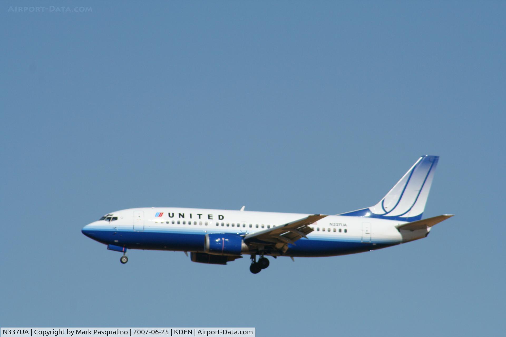 N337UA, 1988 Boeing 737-322 C/N 24241, Boeing 737-300
