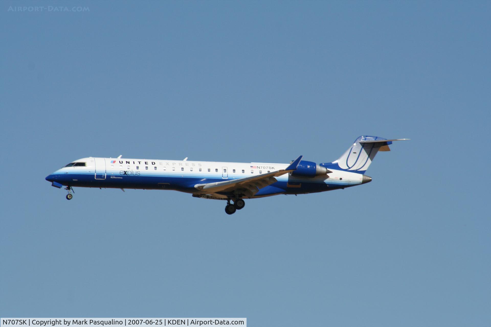 N707SK, 1999 Bombardier CRJ-701ER (CL-600-2C10) Regional Jet C/N 10003, CL-600-2C10
