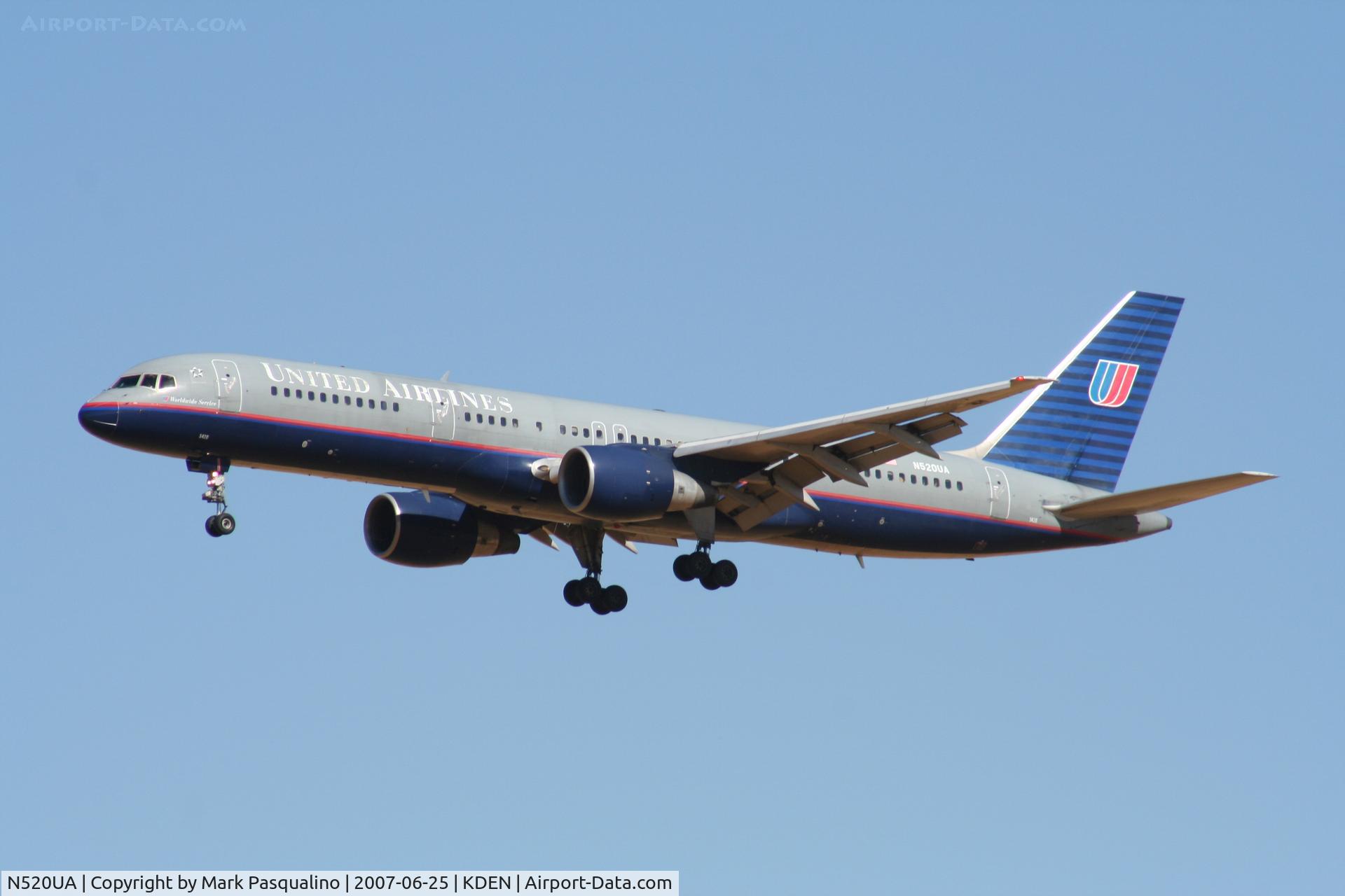 N520UA, 1990 Boeing 757-222 C/N 24890, Boeing 757-200