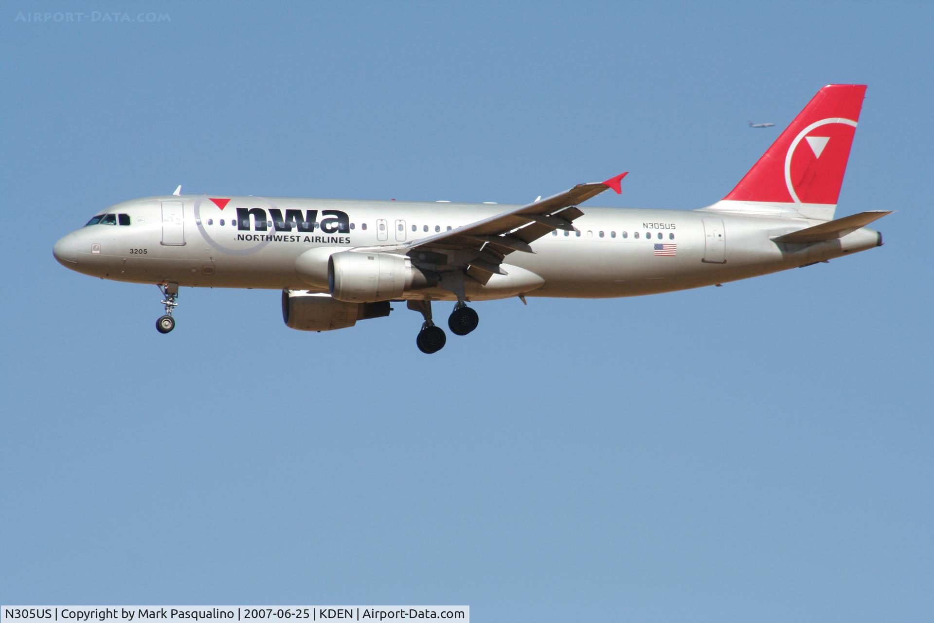N305US, 1989 Airbus A320-211 C/N 041, Airbus A320