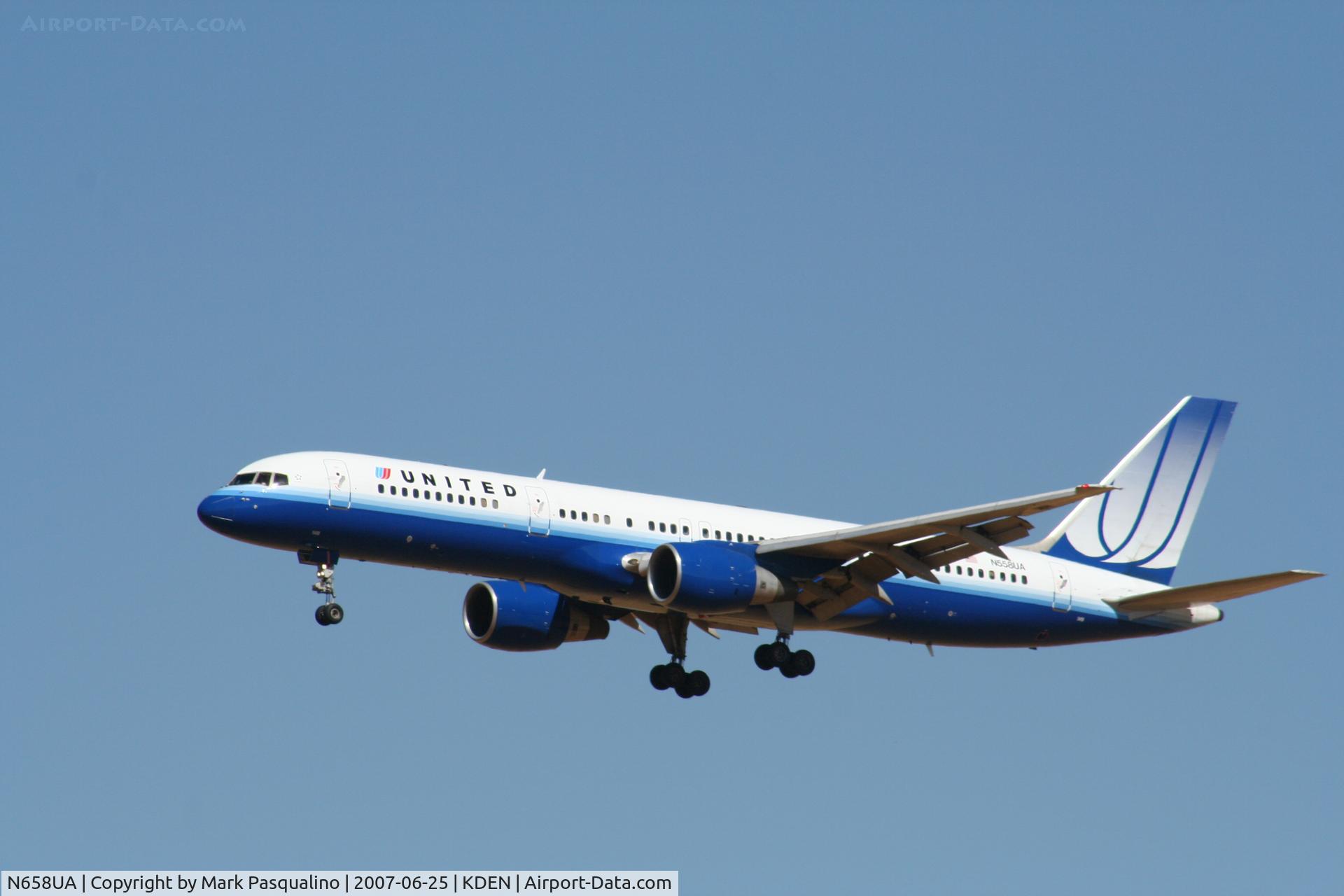 N658UA, 1993 Boeing 767-322 C/N 27113, Boeing 767-300