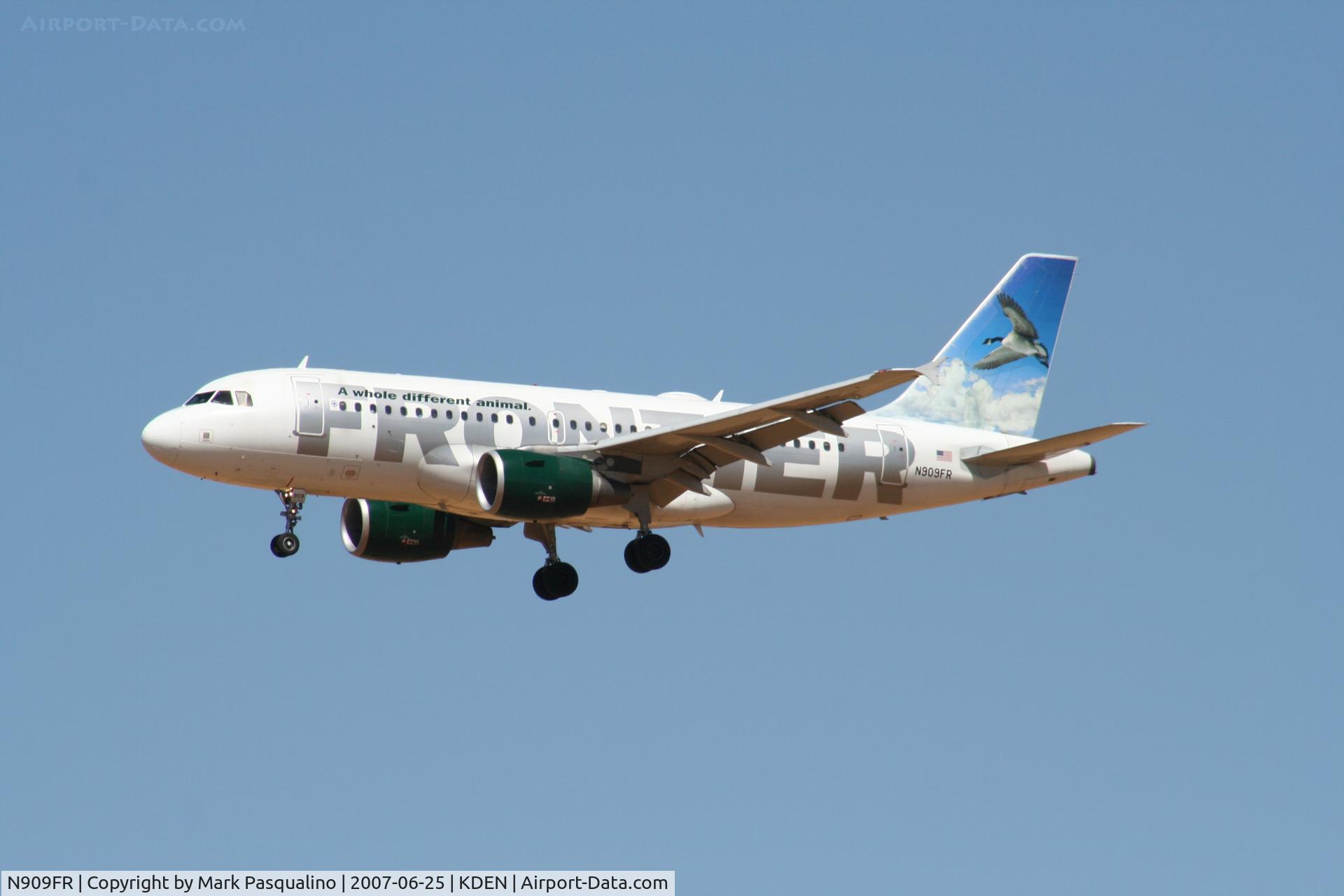 N909FR, 2002 Airbus A319-111 C/N 1761, Airbus A319