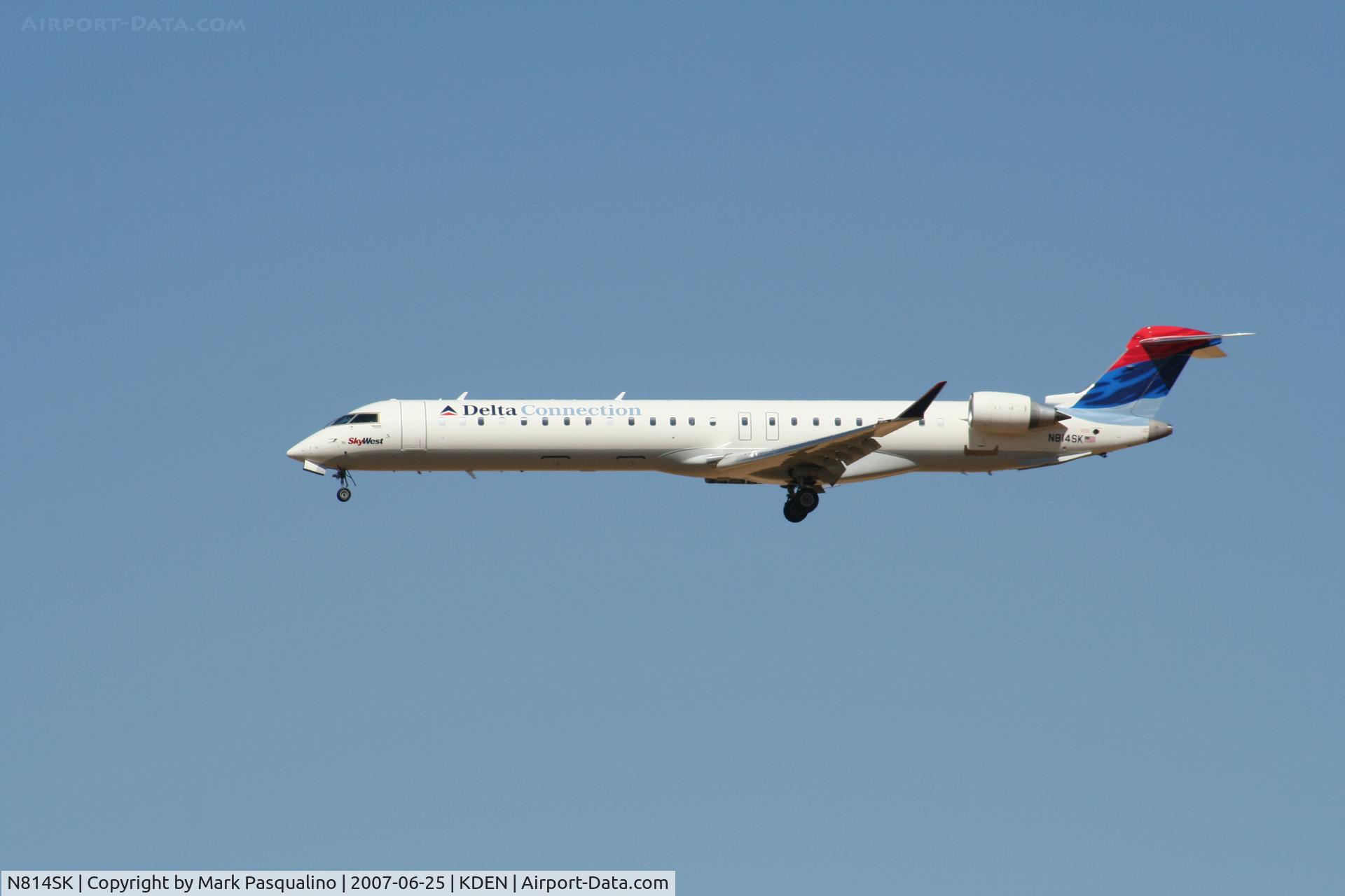 N814SK, 2006 Bombardier CRJ-900ER (CL-600-2D24) C/N 15100, CL-600-2D24